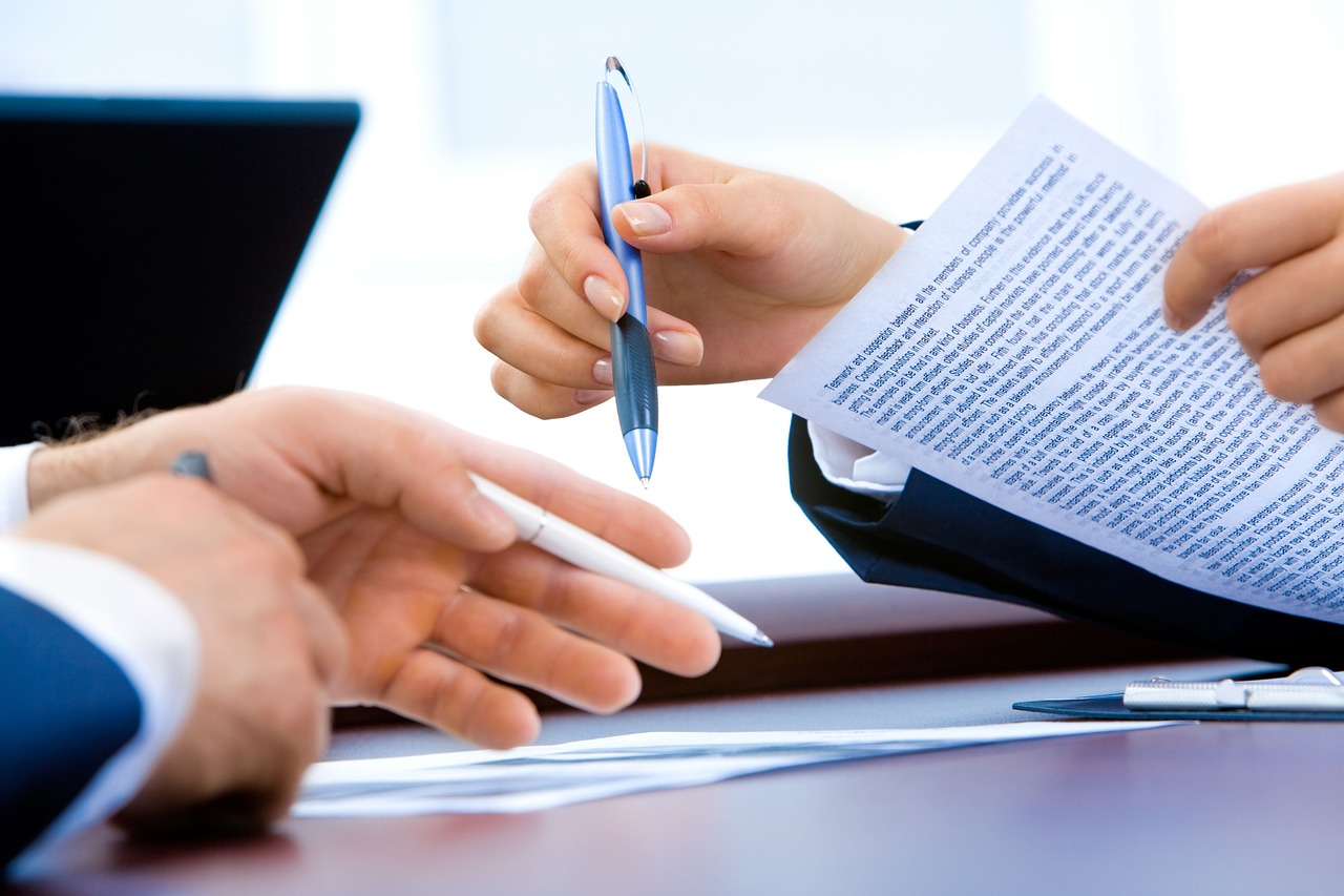 erfahren sie, wie erfolgreiche business meetings ablaufen. tipps zur effektiven vorbereitung, durchführung und nachbearbeitung für produktive geschäftstreffen.