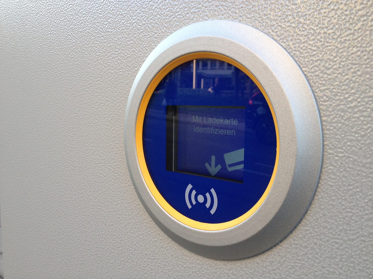 entdecken sie die zukunft der e-mobility: innovative elektrofahrzeuge, nachhaltige ladelösungen und aktuelle trends rund um elektromobilität. alles, was sie über e-mobility wissen müssen!